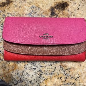 Really Cute Coach Wallet